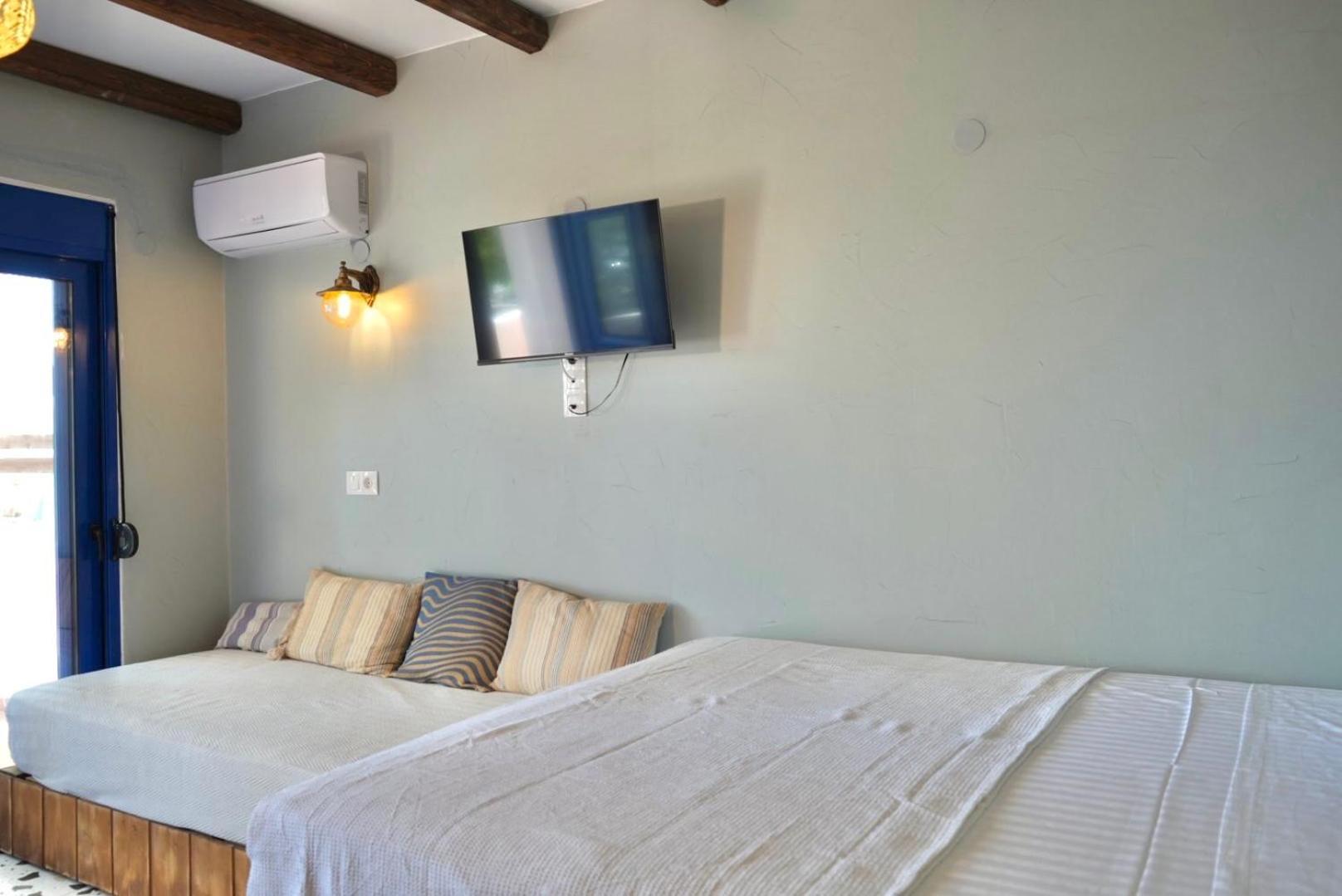 George Suites Stegna Archangelos  Exterior photo